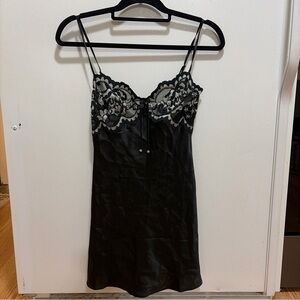 Marilyn Monroe by Warner's Vintage Black and Cream Lace Chemise